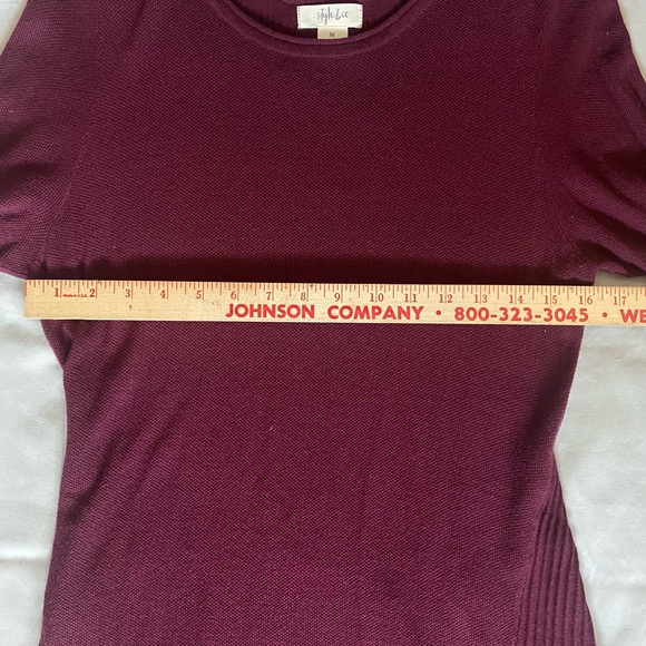 Light Weight Soft Knit TUNIC ~Wine ~Medium ~Macy's ~Hi-Lo Hem, Holiday, Romantic - Picture 8 of 11